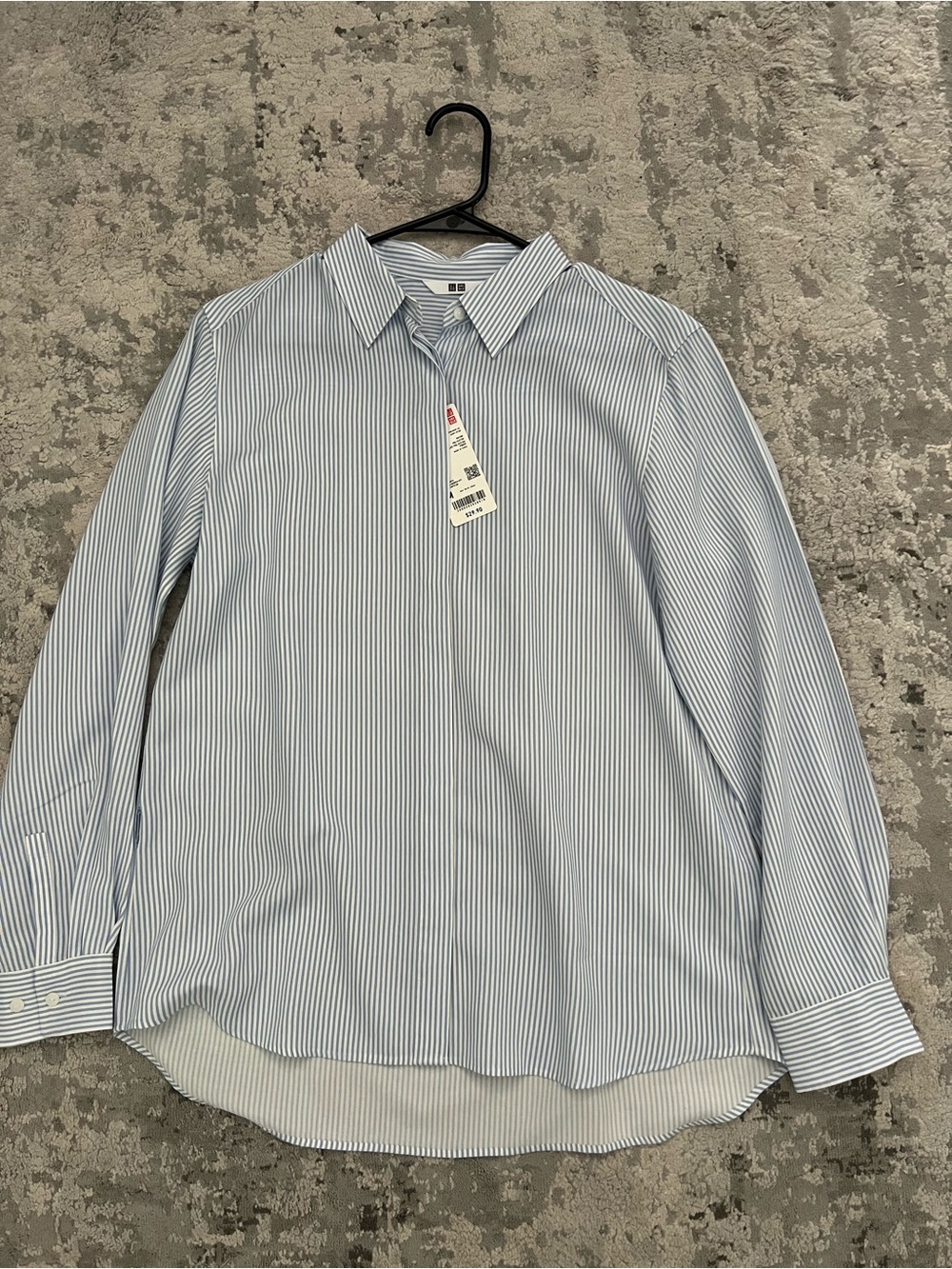 NWT Uniqlo women’s rayon button down shirt size M
